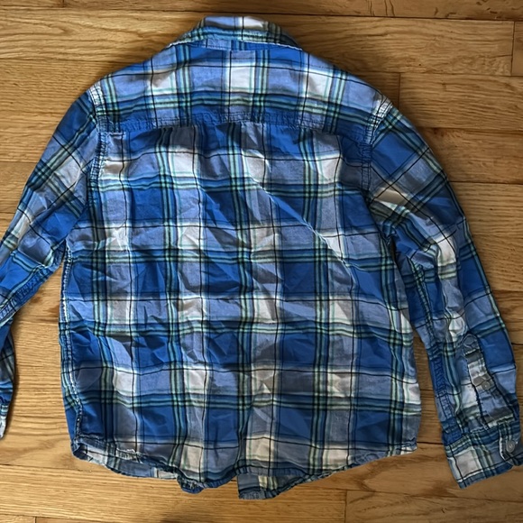 Boys size small button down! - Picture 3 of 3